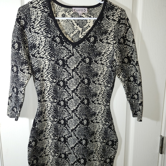 Nanette Lepore snakeskin v-neck knit sweater dress in size small - Picture 3 of 6